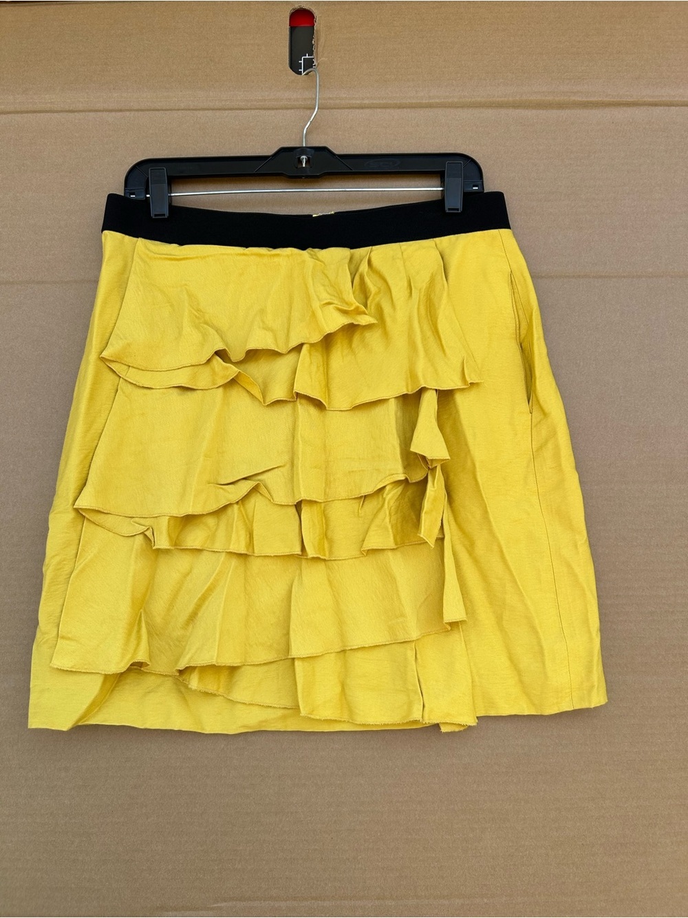 BCBGMaxAzria Ruffle Mini Skit Women's 8 Yellow Zip Up Elastic Waist Lined Rayon